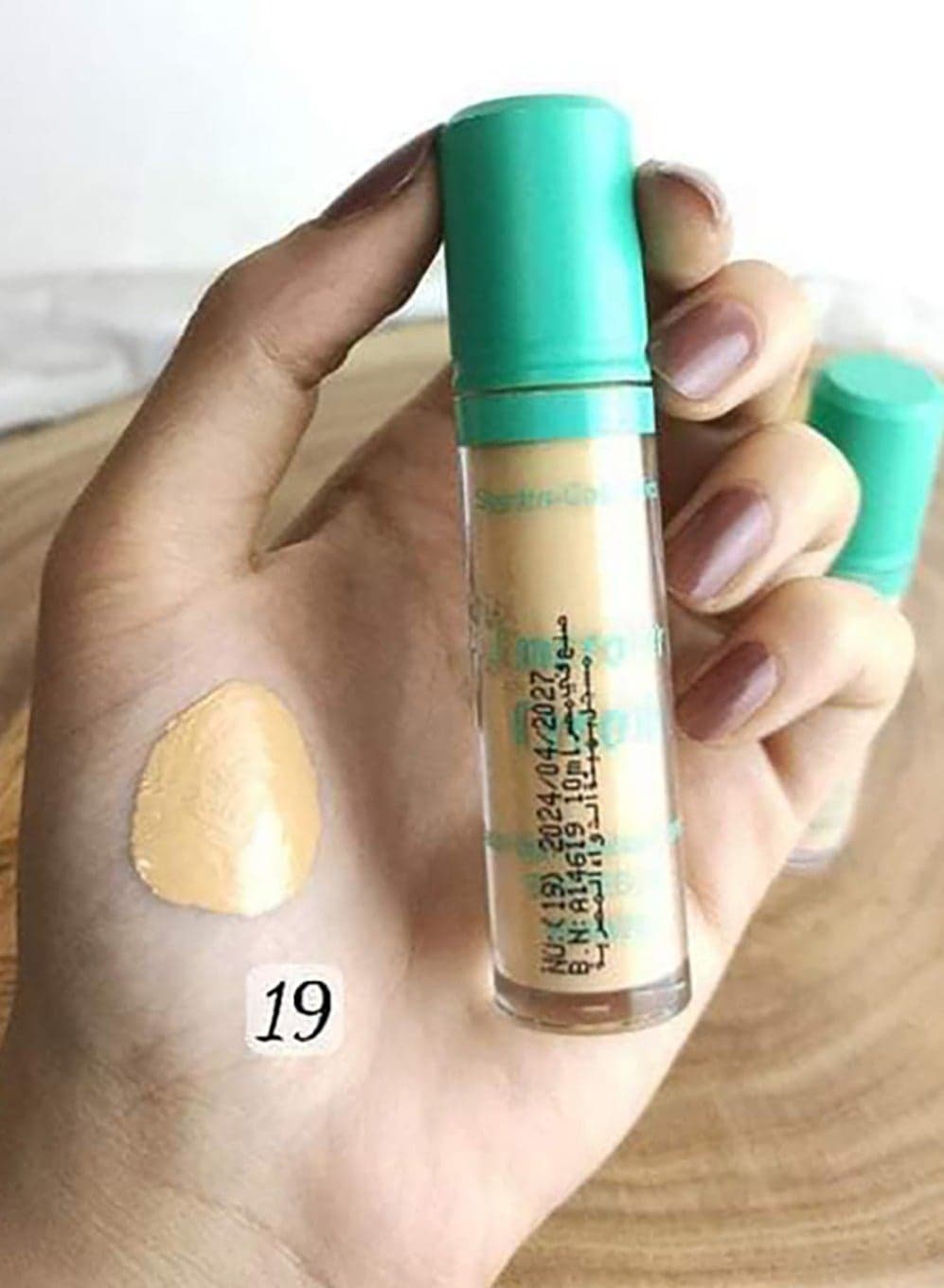 High coverage cream concealer from Sandra green cover color No. 19 Concealers & Correctors (2)