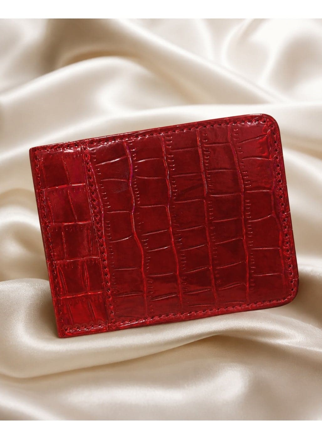 Small women's wallet with a glossy crocodile leather design – multi-pocket card and wallet – slim wallet for Visa, cash, and ID – red color (٨)