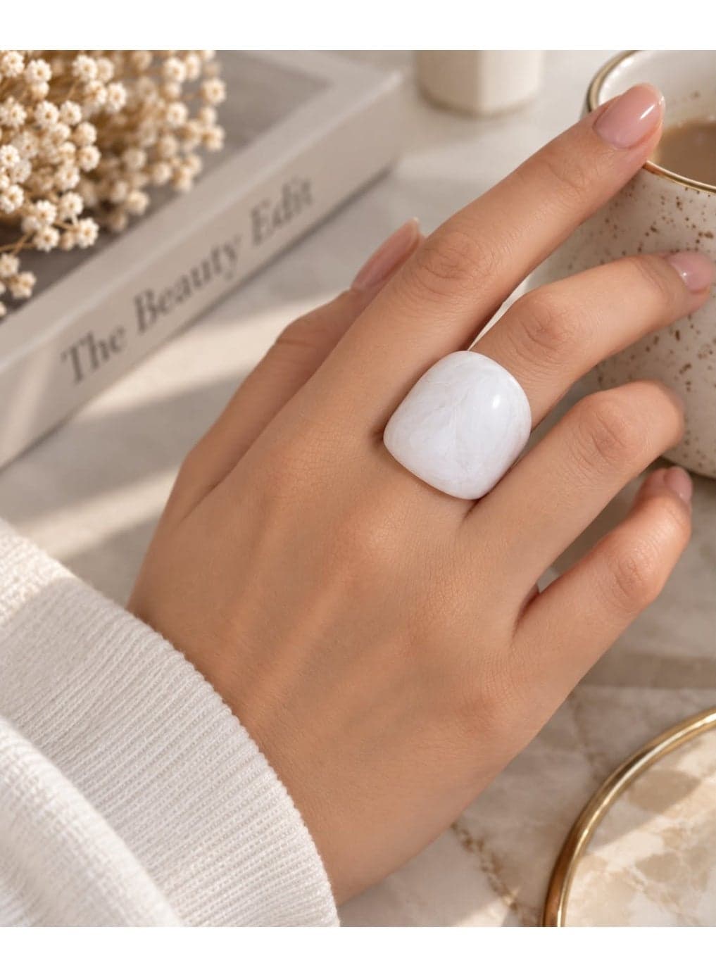 Chunky White Marble Acrylic Dome Ring for Women, Smooth Glossy Finish, Bold Statement Ring with Rounded Dome Design, Modern Fashion Jewelry Women's Rings