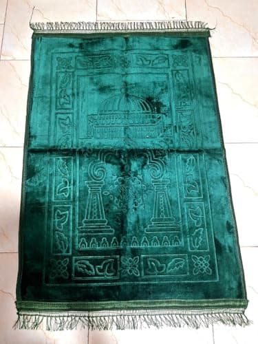 Velvet Prayer Mat with Rubber Fasteners Large Size Green Rug